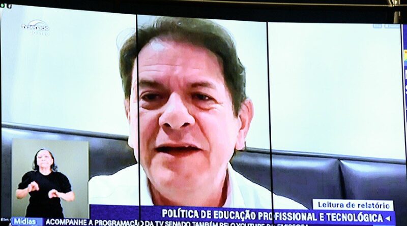 Relator, Cid Gomes ressaltou importância dos ensinos profissional, técnico e tecnológico para o país Fonte: Agência Senado.