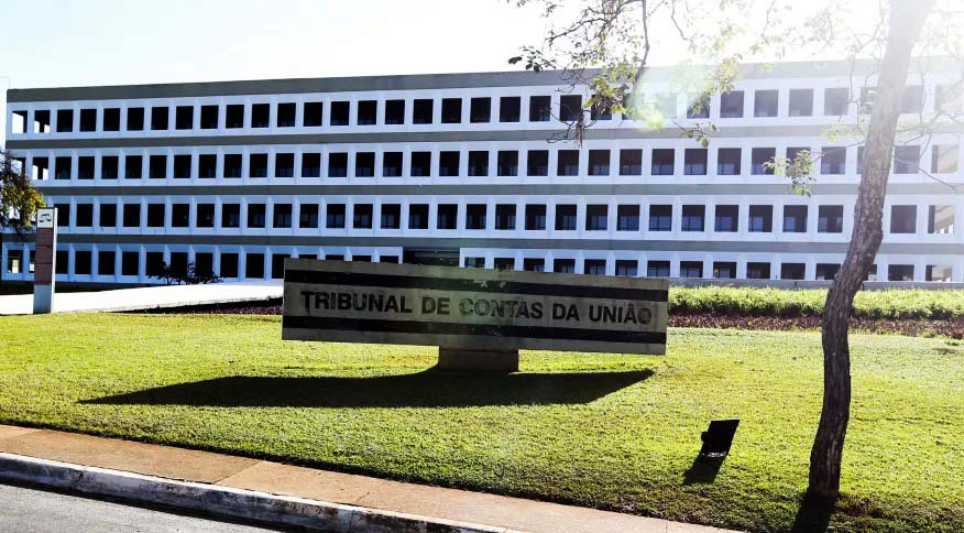 TCU: deficiências técnicas e operacionais atrasaram novo ensino médio Fotos: Valter Campanato/Agência Brasil e Reprodução Agência Brasil.