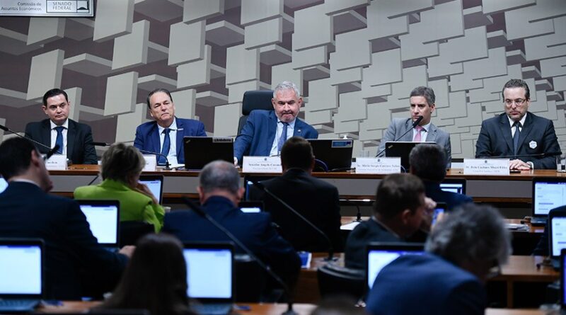 Audiência na CAE ouviu representantes da indústria, da agricultura, do comércio e dos serviços Foto: Edilson Rodrigues/Agência Senado. Fonte: Agência Senado.