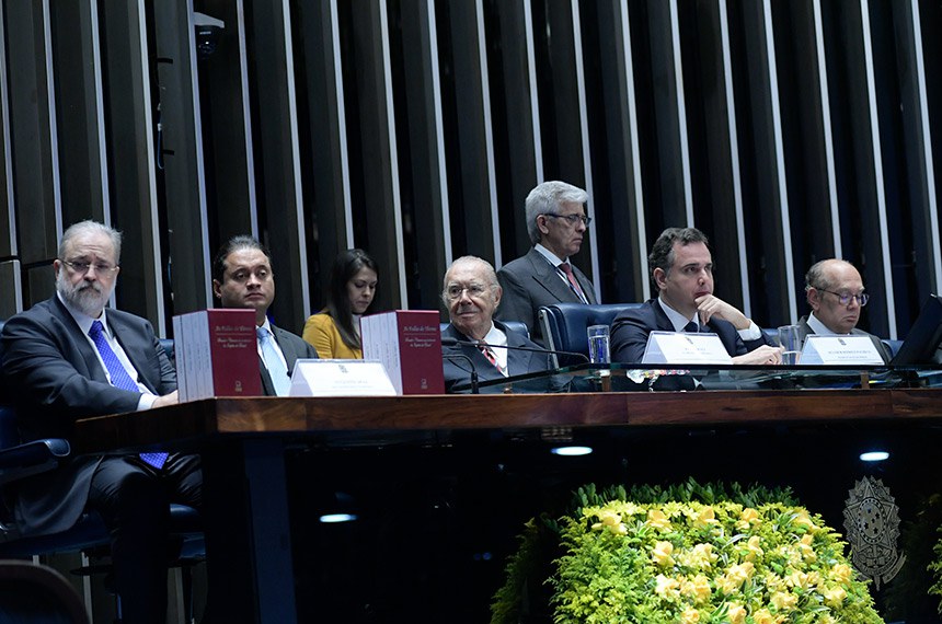 No Dia do Parlamento, com várias autoridades, Pacheco exigiu punição aos responsáveis pelos atos contra a democracia do dia 8 de janeiro Foto: Geraldo Magela/Agência Senado.