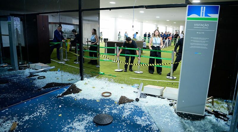 A passagem do Senado para a Câmara dos Deputados foi um dos cenários de destruição durante os atos de vandalismo político ocorridos em 8 de janeiro de 2023. Foto: Pedro França/Agência Senado.