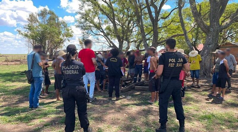 Operação federal resgata trabalhadores em condições análogas à escravidão em fazendas de Uruguaiana (RS) Foto: Polícia Federal.