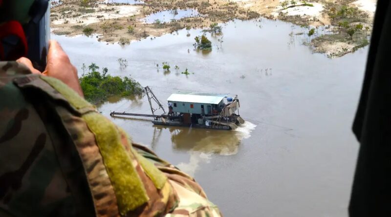 Aviões ilegais entram diariamente no Território Yanomami; Informação faz parte de levantamento do setor de inteligência da PF