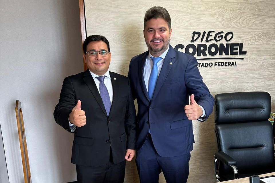 Alex Freitas (MDB), prefeito de Acajutiba-BA, e Diego Coronel, deputado federal (PSD).