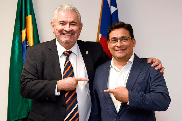 Alex Freitas (MDB), prefeito de Acajutiba-BA, e o senador Angelo Coronel (PSD).