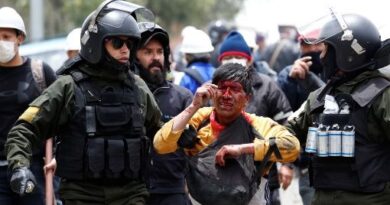 Diante de tentativa de golpe na Bolívia, Arce troca comando militar; militares invadiram palácio presidencial