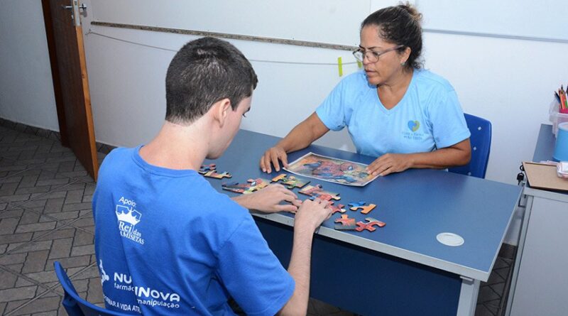 Projeto equipara gastos na educação de pessoas com autismo a gastos com saúde para efeitos de imposto de renda. Foto: Sandro Giron/Prefeitura Itaboraí.