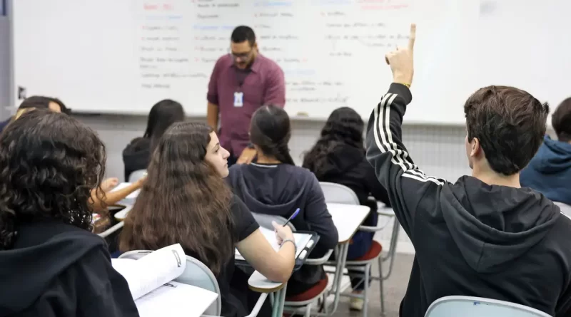 Fies terá mais de 112 mil novas vagas em 2025. São 67.301 vagas para o 1º semestre e 44.867 vagas para o segundo Crédito © José Cruz Agência Brasil.