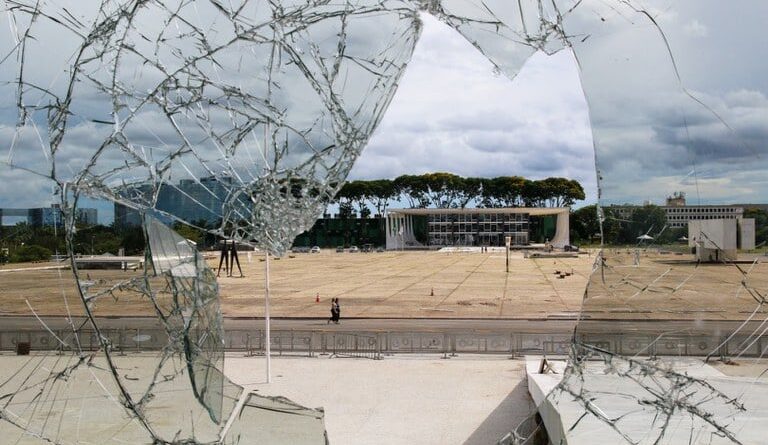 Obras restauradas do 8/1 começam a chegar ao Palácio do Planalto Acervo danificado em atos golpistas será devolvido em cerimônia. Foto: Fabio Rodrigues Pozzebom/Agência Brasil.