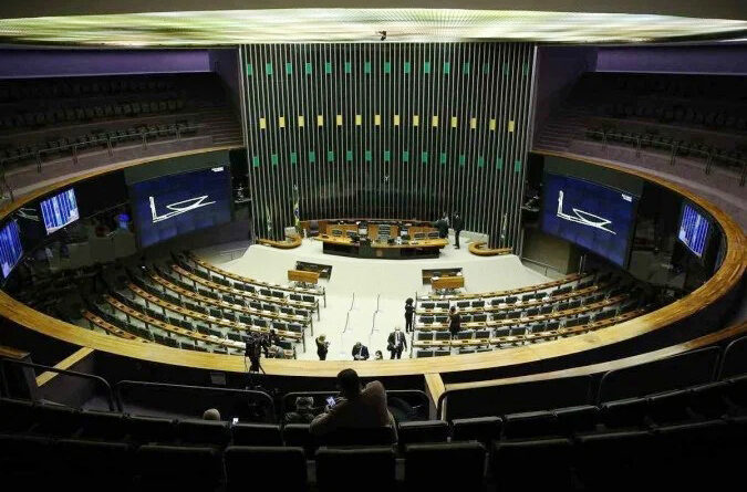 Comissão aprova destinação de recursos do petróleo para infraestrutura escolar Projeto de lei segue em análise na Câmara dos Deputados. Foto Antonio Cruz Agência Brasil 