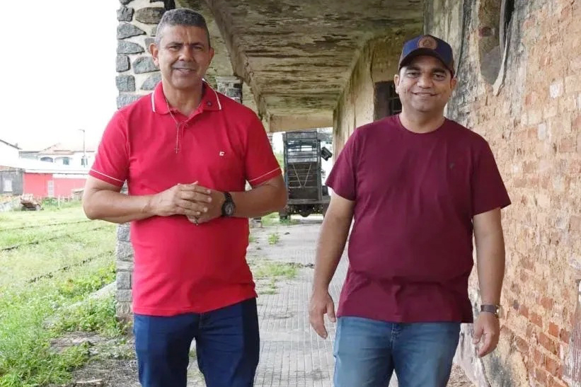 prefeito Jan da Laranja e pelo vice-prefeito Binho de Vera