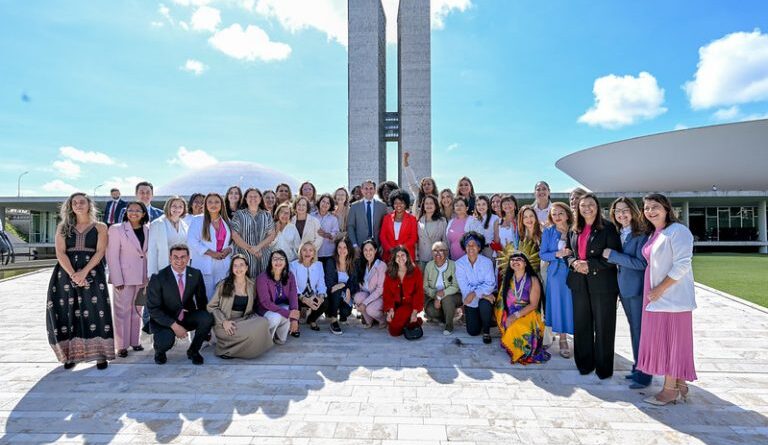 Bancada feminina da Câmara Fotos: Kayo Magalhães/Câmara dos Deputados.