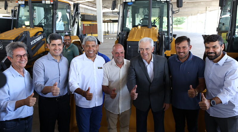 RETROESCAVADEIRAS IMPULSIONAM INFRAESTRUTURA RURAL NA BAHIA: NOVE MUNICÍPIOS BENEFICIADOS