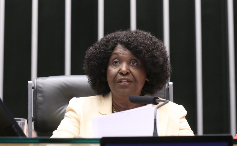 Benedita da Silva mulheres negras são minoritárias dentro da minoria