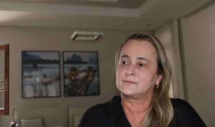 ATENTADO A TIROS CONTRA VEÍCULO DA PREFEITA DE LIVRAMENTO