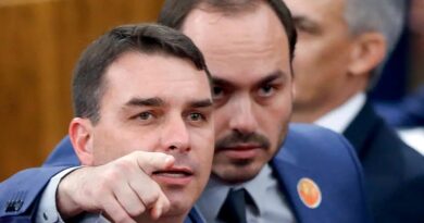 CARLOS BOLSONARO PROMETE LISTAR “CORRIGIR” ALIADOS DO PL SEM APOIO A FLÁVIO