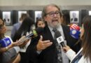 KAKAY REFORÇA SIGILO EM SAÍDA DA DEFESA DE CIRO