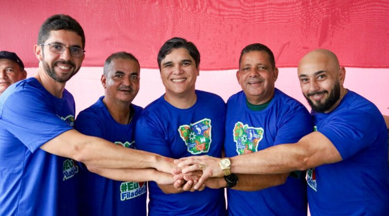 VEREADORES DA BASE DE DR. ANDRÉ DECLARAM APOIO À PRÉ-CANDIDATURA DE VITOR BONFIM A DEPUTADO FEDERAL EM FILADÉLFIA