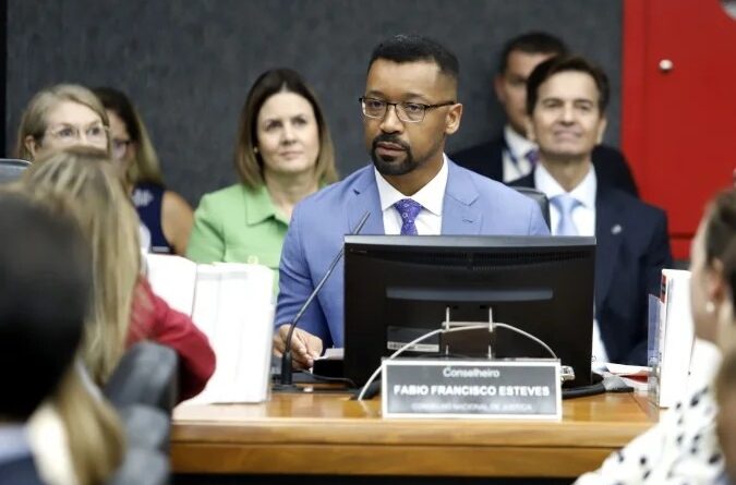 Conselheiro Fabio Esteves, que relatou a ação sobre as regras para os influenciadores mirins - (crédito: Romulo Serpa/CNJ)