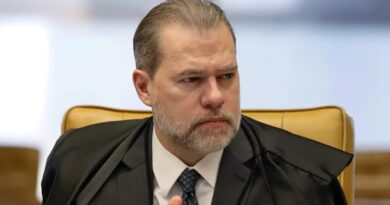 TOFFOLI AUTORIZA PROPAGANDA ELEITORAL DE RENAN SANTOS NA INTERNET Segundo o ministro, o partido atendeu de forma parcial às exigências do TSE