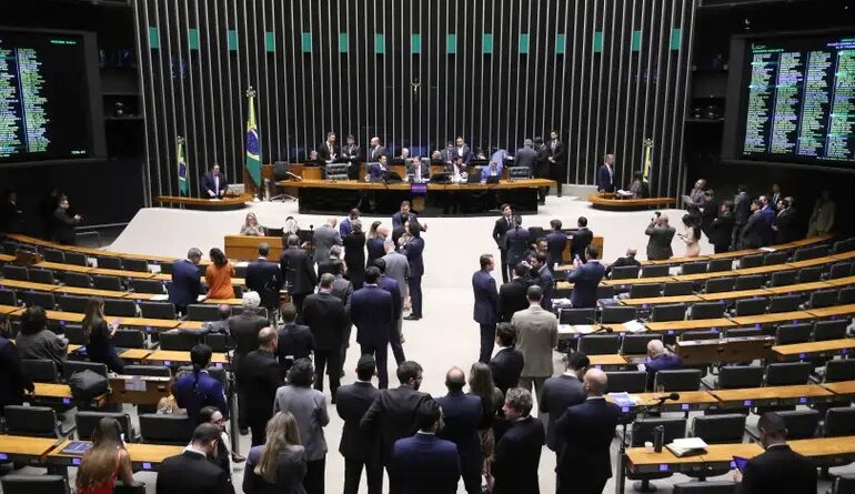 CRESCE NÚMERO DE MULHERES ELEITAS PARA O CONGRESSO NACIONAL