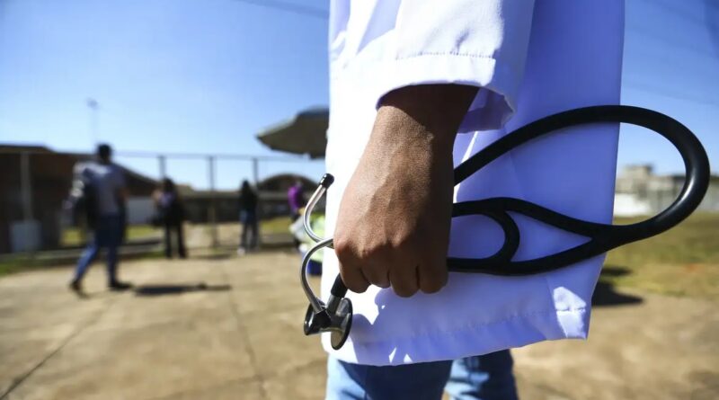 CONGRESSO APROVA NOVO EXAME NACIONAL COMO REQUISITO PARA ATUAÇÃO MÉDICA